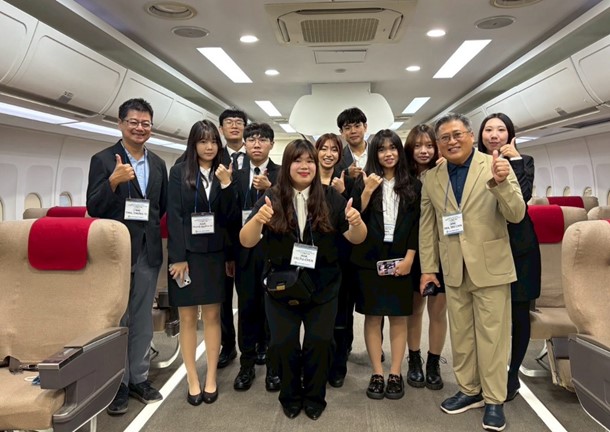 專業教室-模擬機艙觀摩與體驗