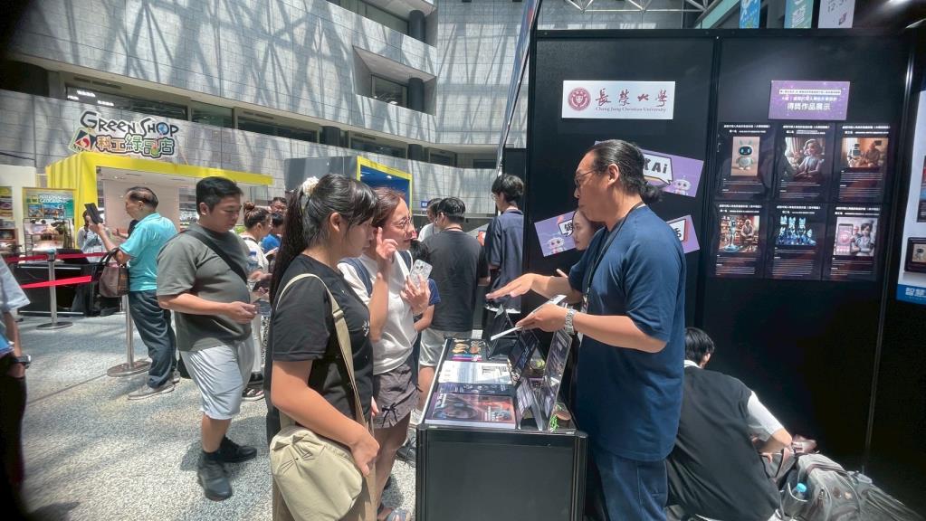 長榮大學生成式AI遊戲於高雄科工館掀跨世代互動熱潮