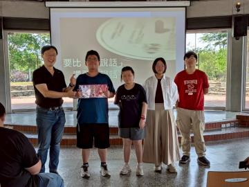115.04.21通識跨領域講座1-溝通表達的三個秘訣(胡全威教授)