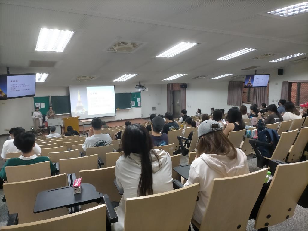 健康心理學系學生進行國際交流及社團經驗分享