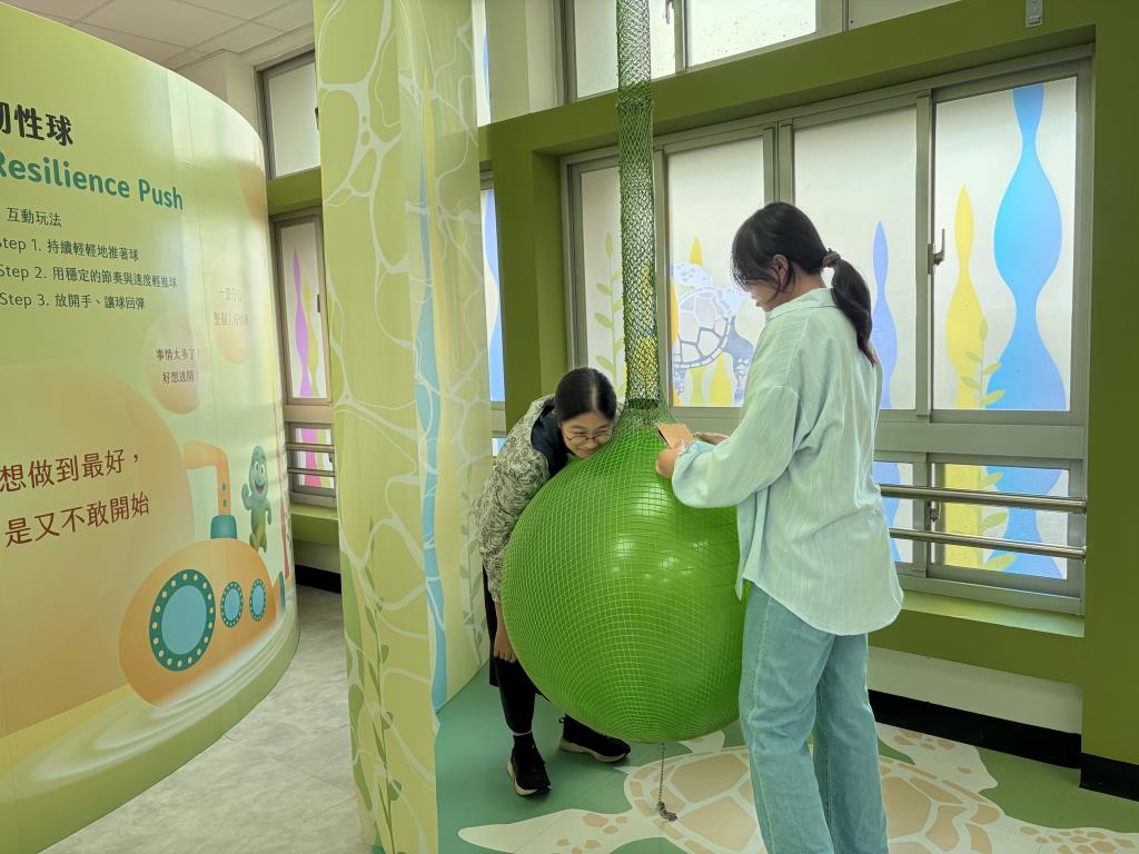 南市府推動大專院校市政參訪計畫 長榮大學師生走進心理健康服務現場