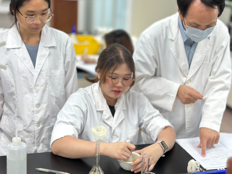 長榮大學食安學程升學成果亮眼專業培育實力獲肯定