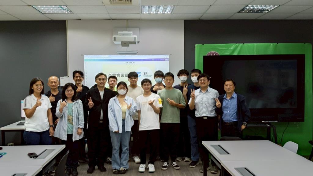 長榮大學資工系實習成果豐碩，攜手工研院共創學用合一新典範