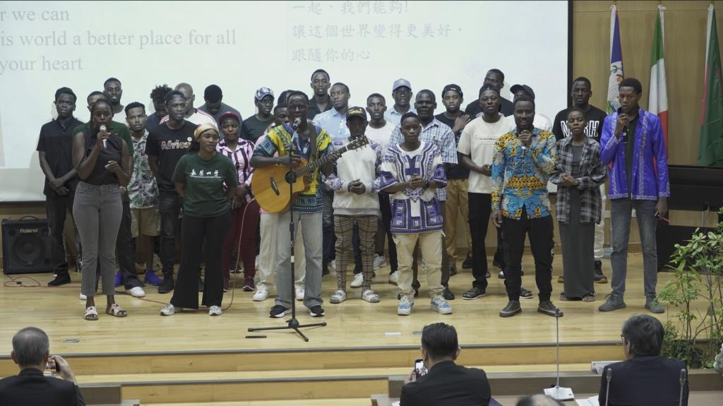長榮大學舉辦追思紀念會承諾延續珍古德博士「根與芽」精神
