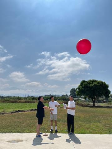 113密集觀測 探空氣球